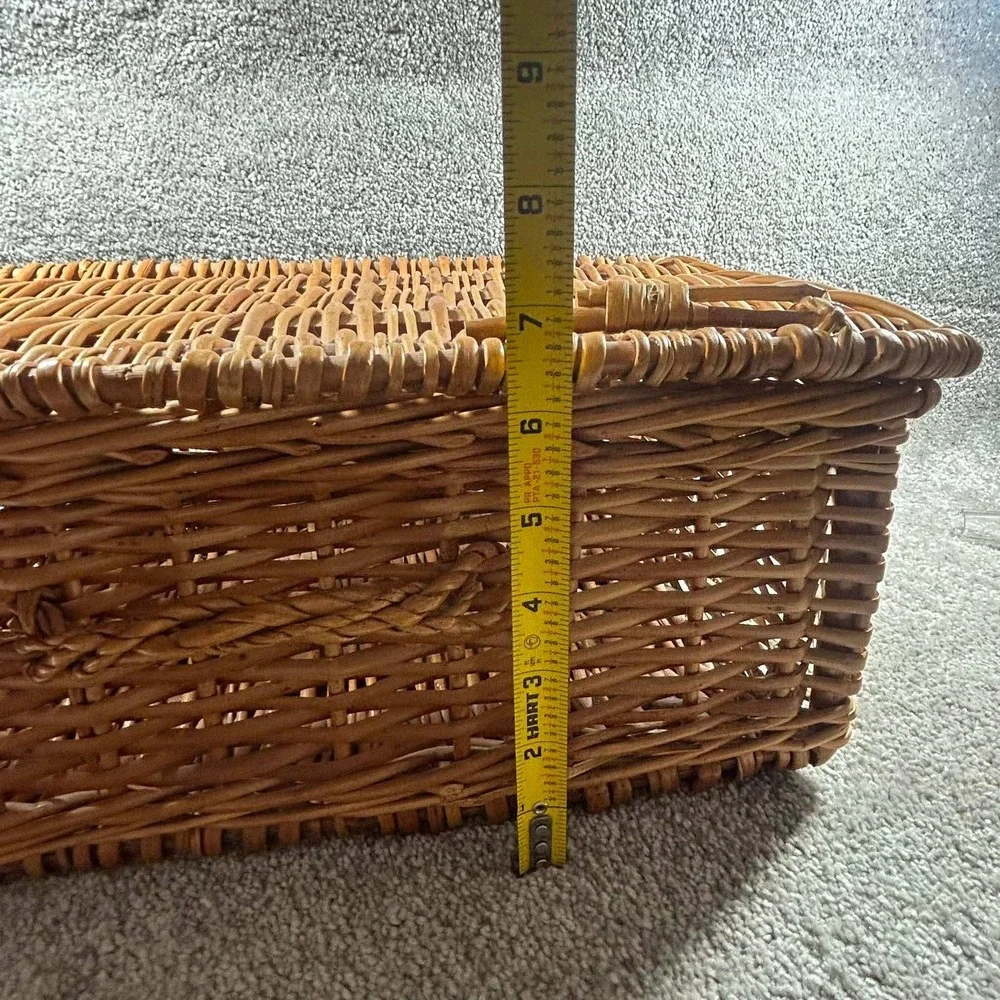 Wicker Picnic Basket Honey Brown Lidded Woven Storage Trunk